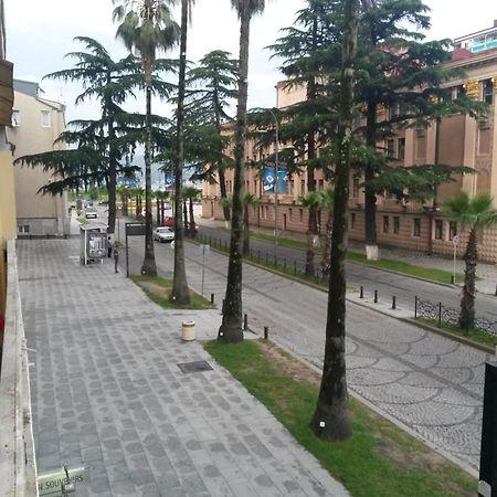 巴统View Of The Tower Of Alphabet公寓 外观 照片