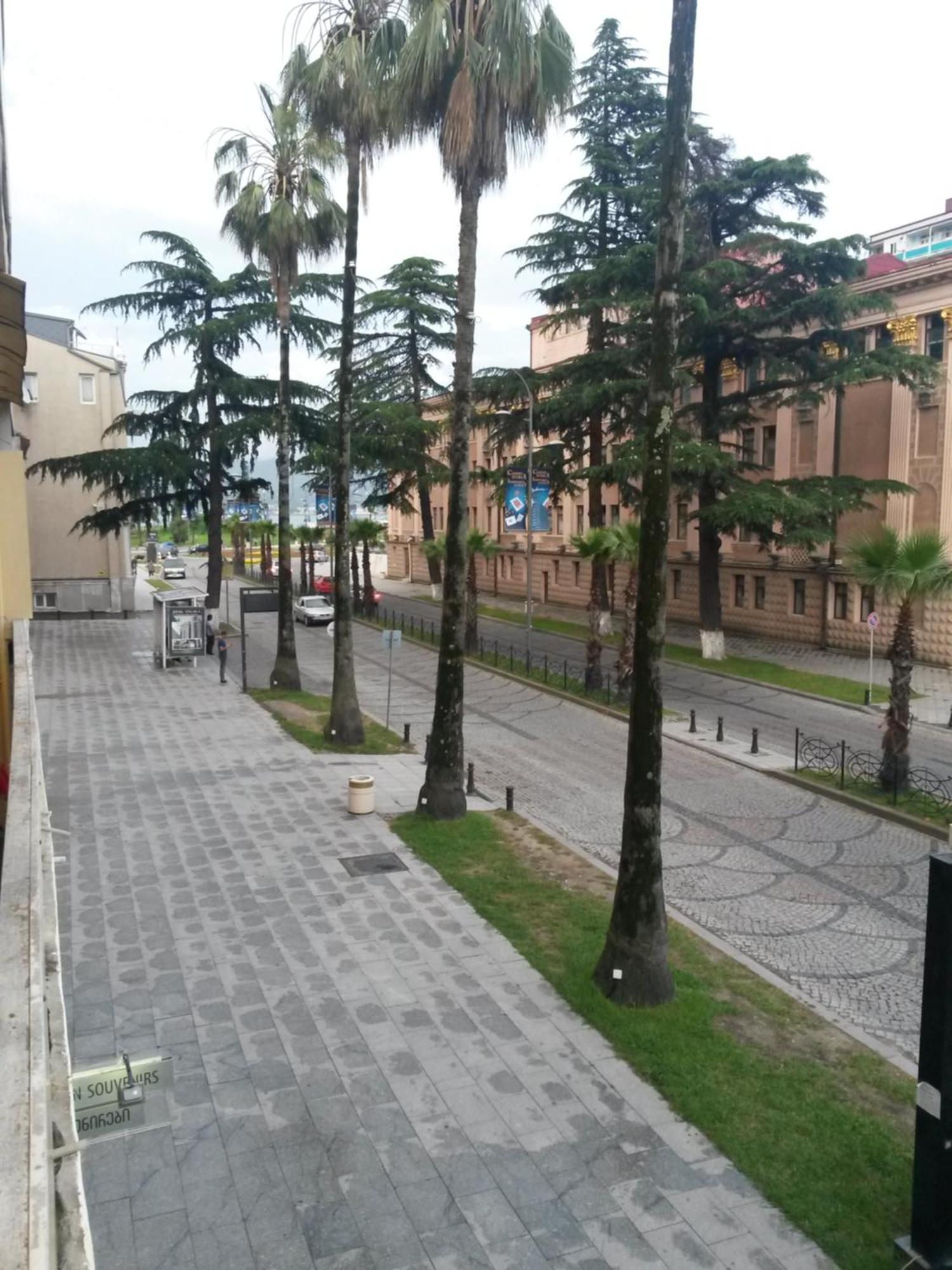 巴统View Of The Tower Of Alphabet公寓 外观 照片